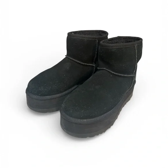 UGG Women’s Classic Mini Platform Boots - Black - Picture 2 of 5
